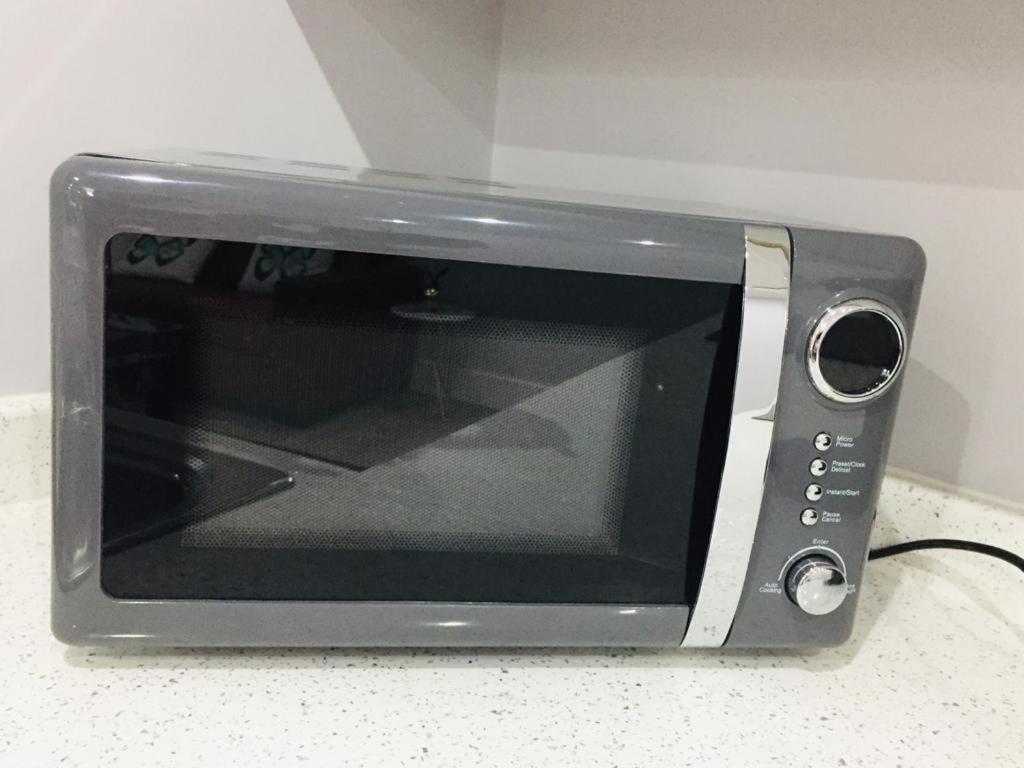 רדינג Morden Central Self Contained Flat By Cozynest מראה חיצוני תמונה