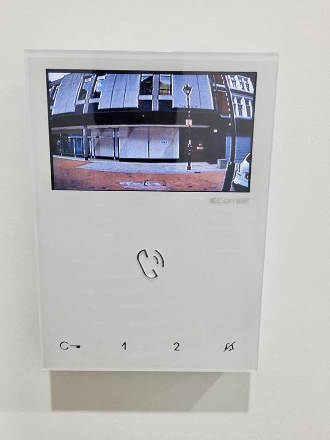רדינג Morden Central Self Contained Flat By Cozynest מראה חיצוני תמונה