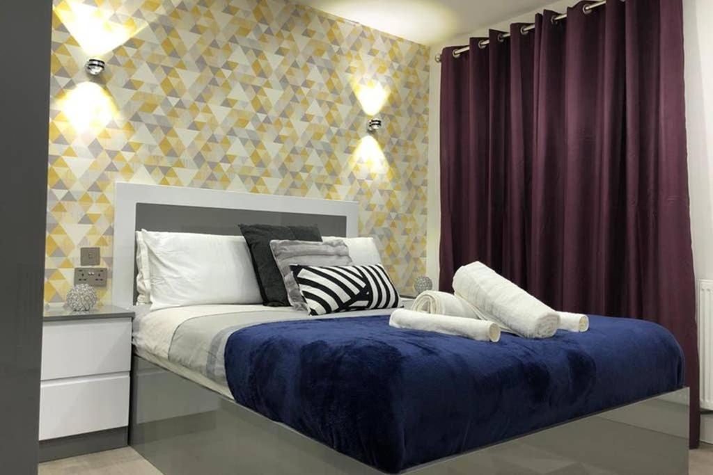 רדינג Morden Central Self Contained Flat By Cozynest מראה חיצוני תמונה
